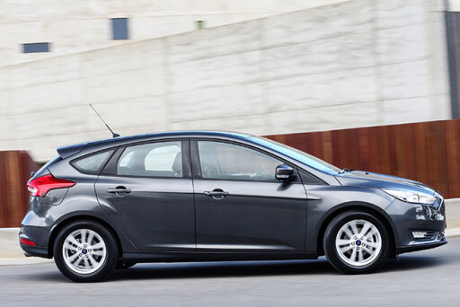 Ford -focus -review -side