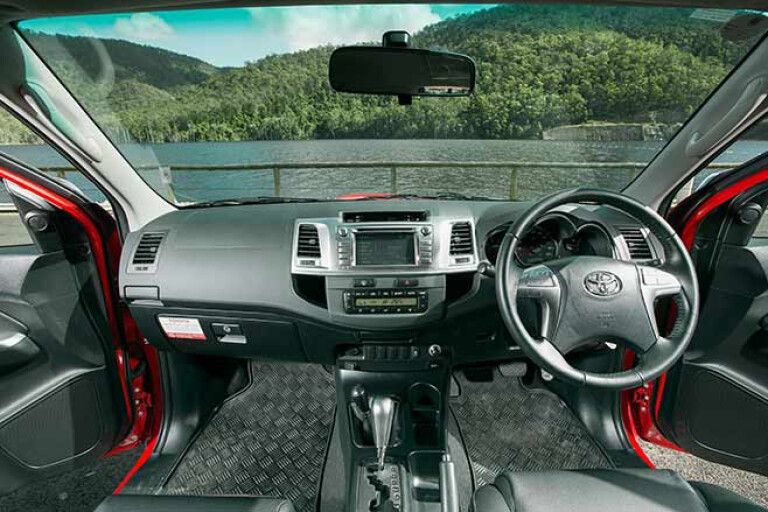 Toyota-Tundra-Crewmax-vs-Toyota-Hilux-SR5-double-cab-hilux-interior