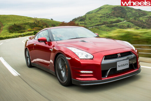 Nissan -GT-R-front