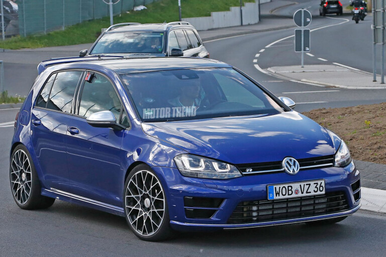 VW Golf R400 mule spotted