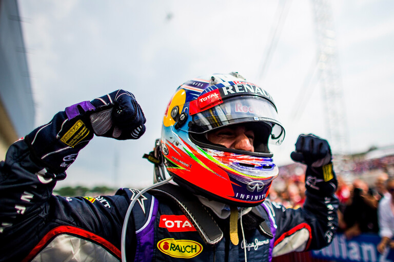 Daniel Ricciardo wins Hungarian F1GP