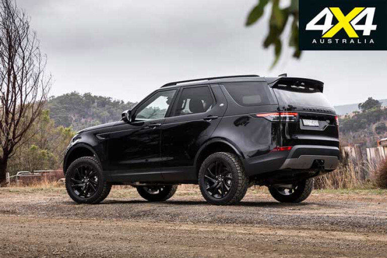 2019 Land Rover Discovery SD4 Parked