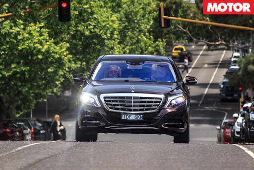 Mercedes -Maybach -S600-front -driving