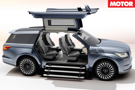 Lincoln Navigator Concept stairs