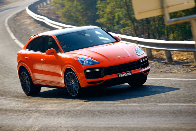 2020 Porsche Cayenne Turbo Coupe steering