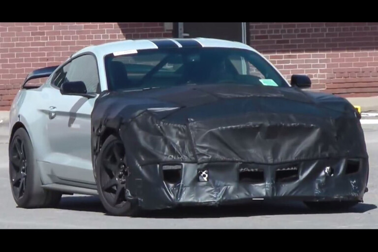 Ford Mustang Shelby GT500 prototype spotted