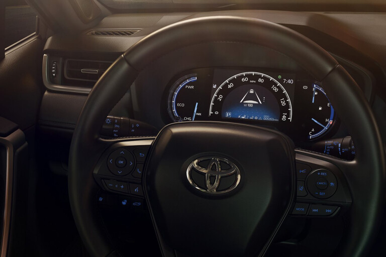 Toyota RAV4 2019 steering wheel and dash