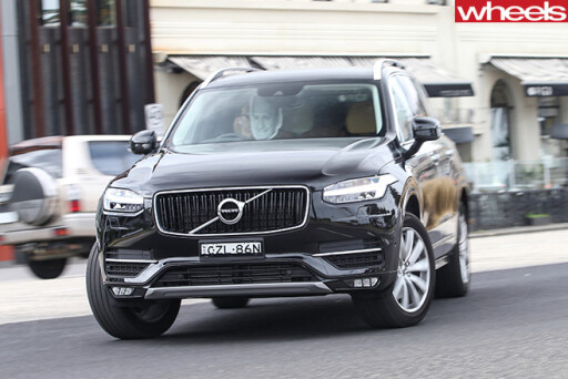 Volvo -XC90-driving -front