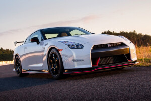 2015 Nissan GT-R Nismo review