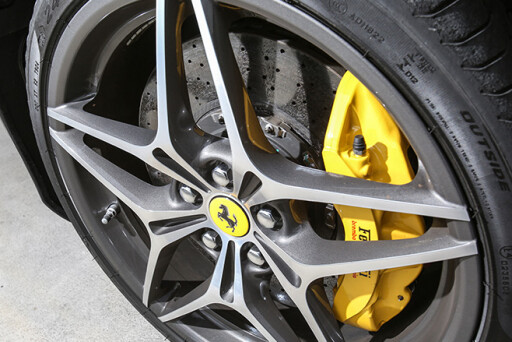 2017 Ferrari California T HS brakes and wheel