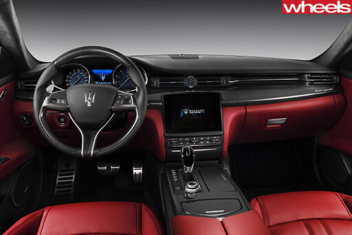 Maserati -Quattroporte -steering -wheel