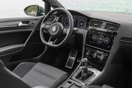 2017 Volkswagen Golf R manual interior.jpg