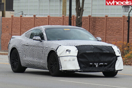 2019-Ford -Mustang -GT-spied -front