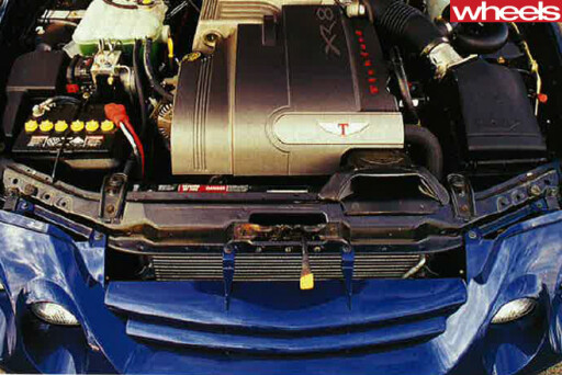 2000-Ford -Falcon -engine