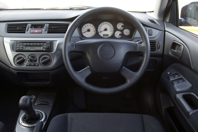 Mitsubishi Airbag Interior Dashboard Jpg