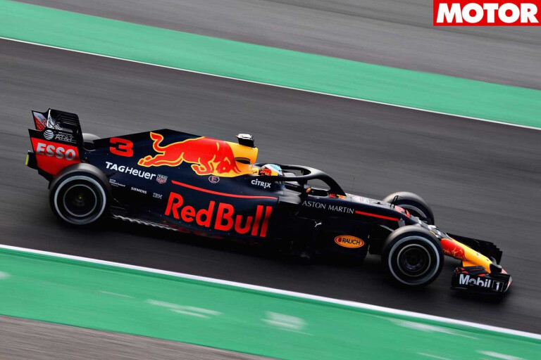 Daniel Ricciardo drives a virtual lap of Albert Park