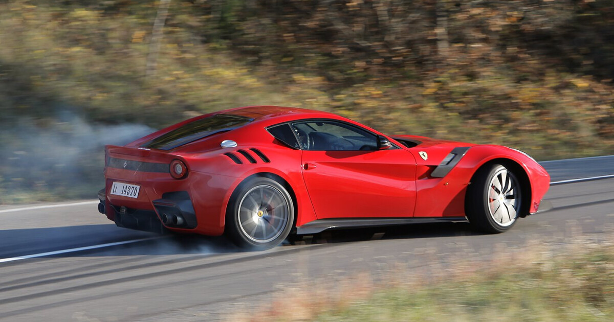 Ferrari f12 TDF Cabrio