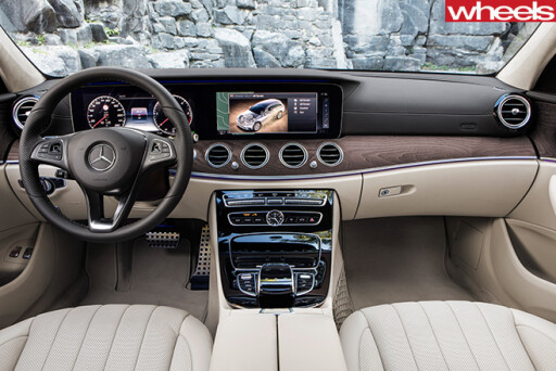 Mercedes -Benz -E-Class -All -Terrain -2017-interior