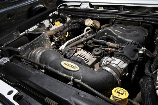 2013-Jeep-Wrangler-Rubicon-engine.jpg